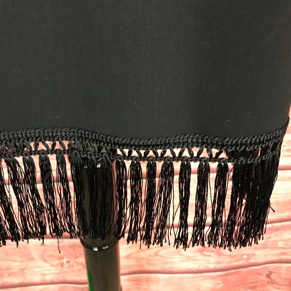Elegant Black Fringe Hem - Picture 5 of 9